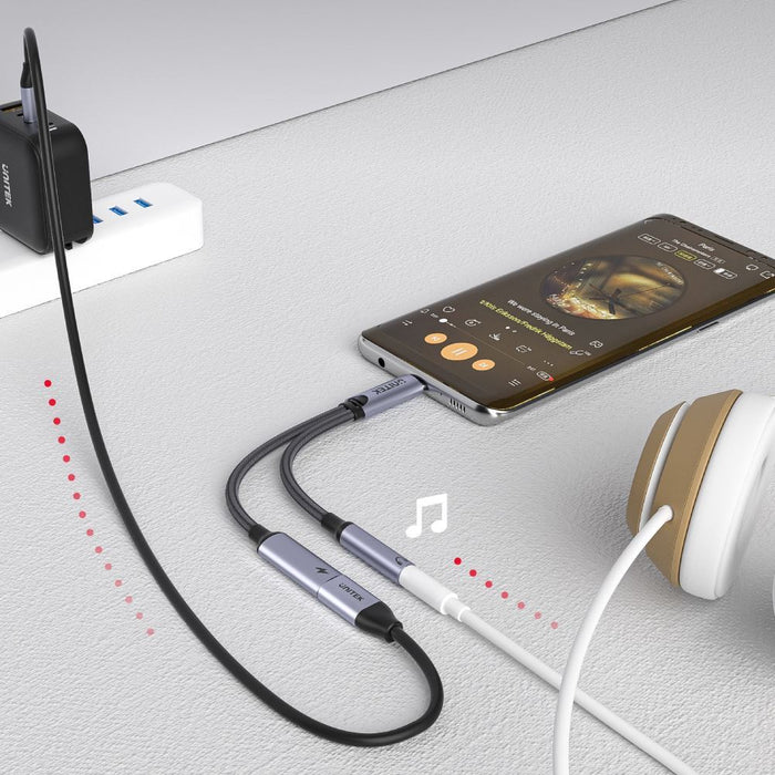 UNITEK 2-in-1 USB-C to 3.5mm Audio Jack & USB-C Charging Connector. Supports up